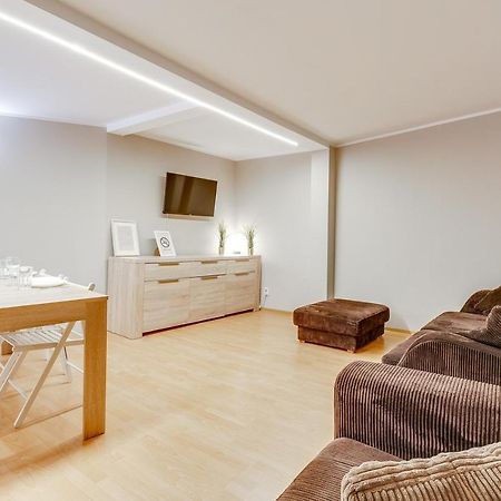Apartament Poddasze Przy Palmiarni グリヴィツェ エクステリア 写真